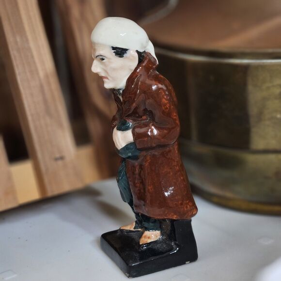 Vtg Scrooge Royal Doulton ManFigurine Charles Dickens A Christmas Carol 3D Decor - Picture 8 of 12